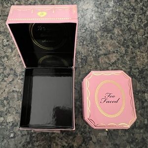 Too faced diamond light